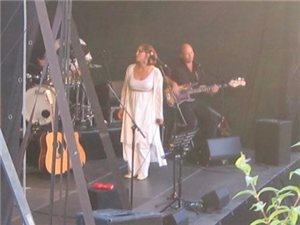 Bjørn Eidsvåg og Lisa Nilsson i Fred. Olsen parken 31. juli 2008