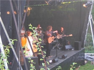Bjørn Eidsvåg og Lisa Nilsson i Fred. Olsen parken 31. juli 2008