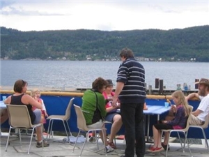 Ordfører John Ødbehr kafevert på Sjøboden 20. juni 2009