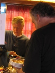 Ordfører John Ødbehr kafevert på Sjøboden 20. juni 2009